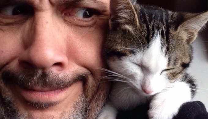 Study Reveals Men With Cats are Less Likely to Get a Date
